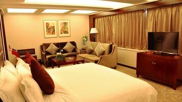 1 bedroom, premium bedding, down duvets, minibar