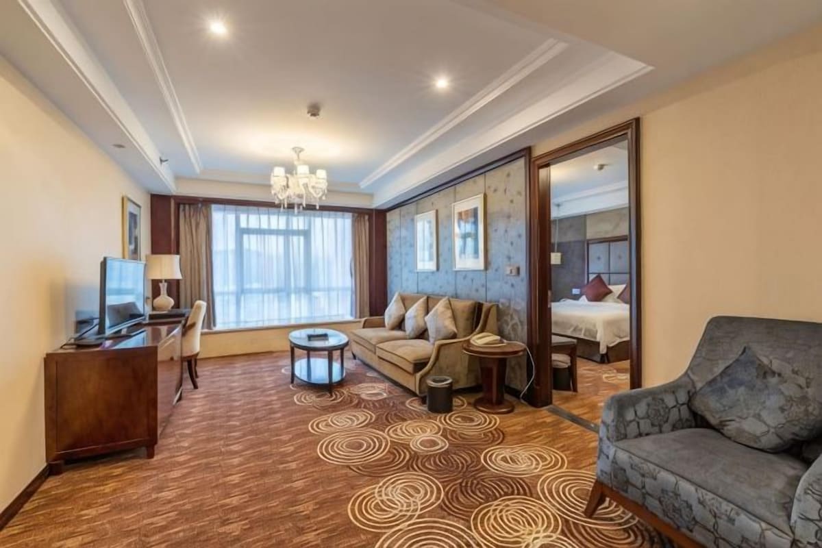 Superior Executive Suite Room