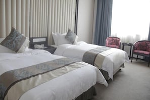 Schallisolierte Zimmer, Internetzugang, Wecker