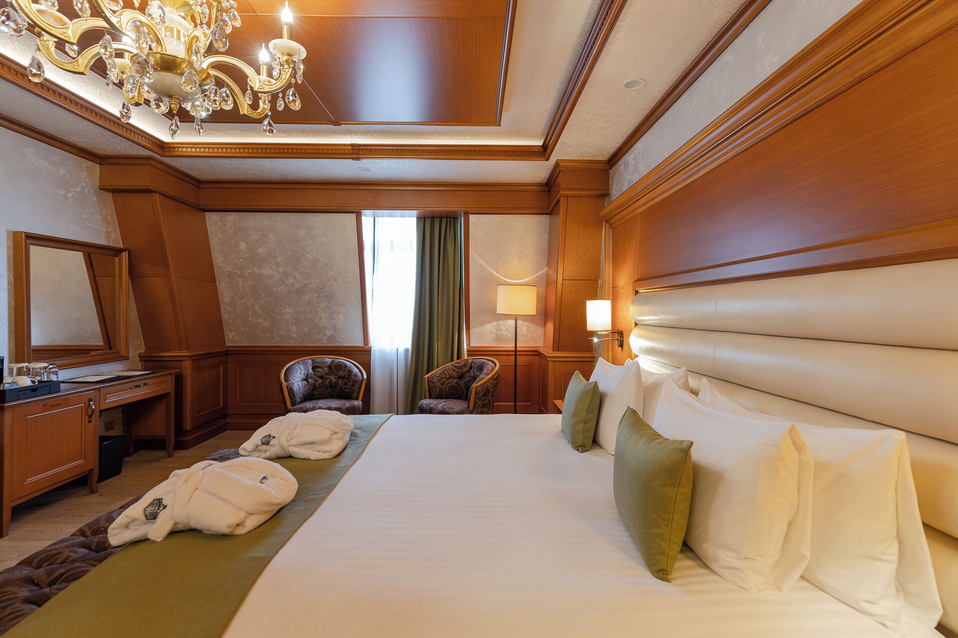 Photo - Hotel London 1889 & Casino