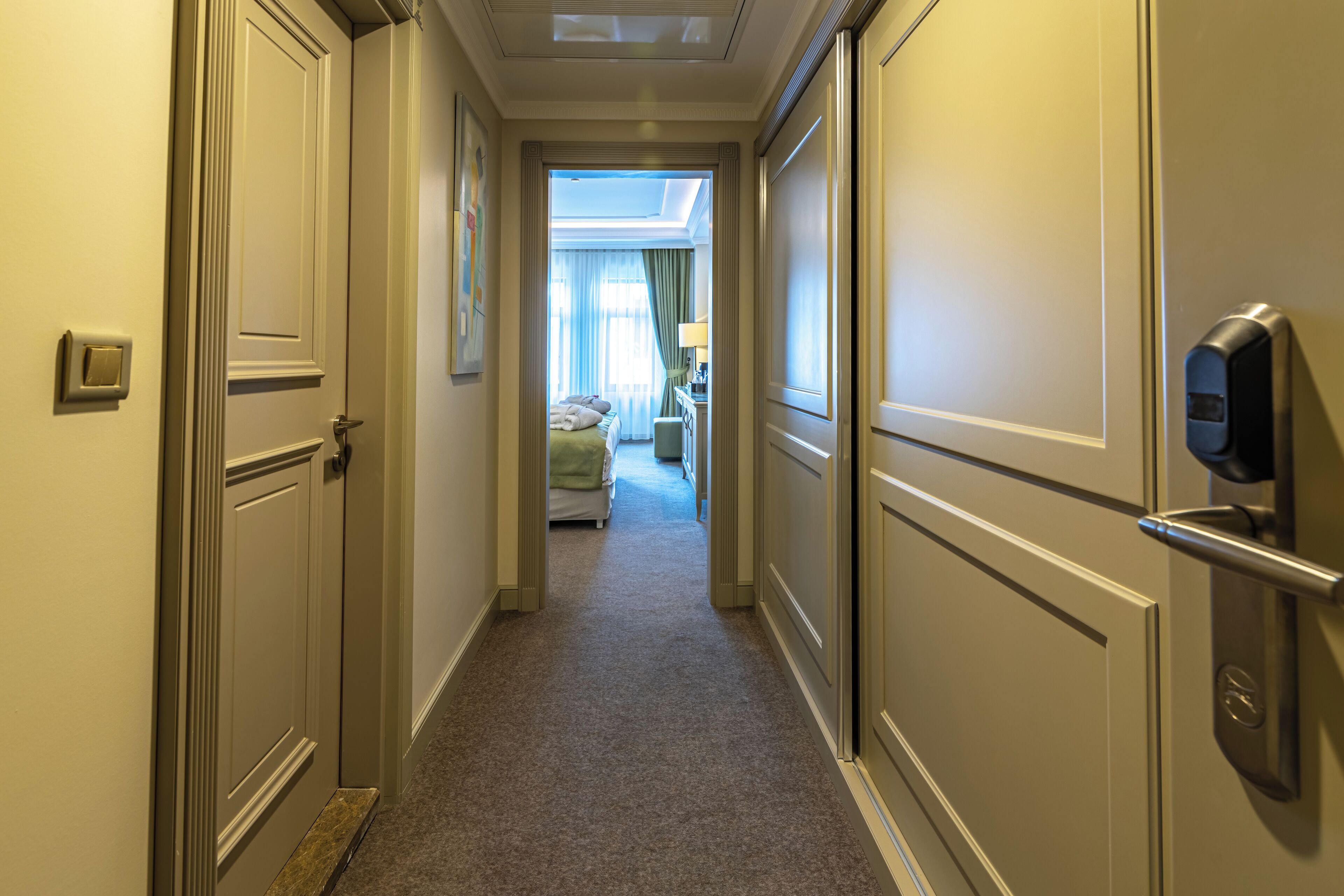 Photo - Hotel London 1889 & Casino