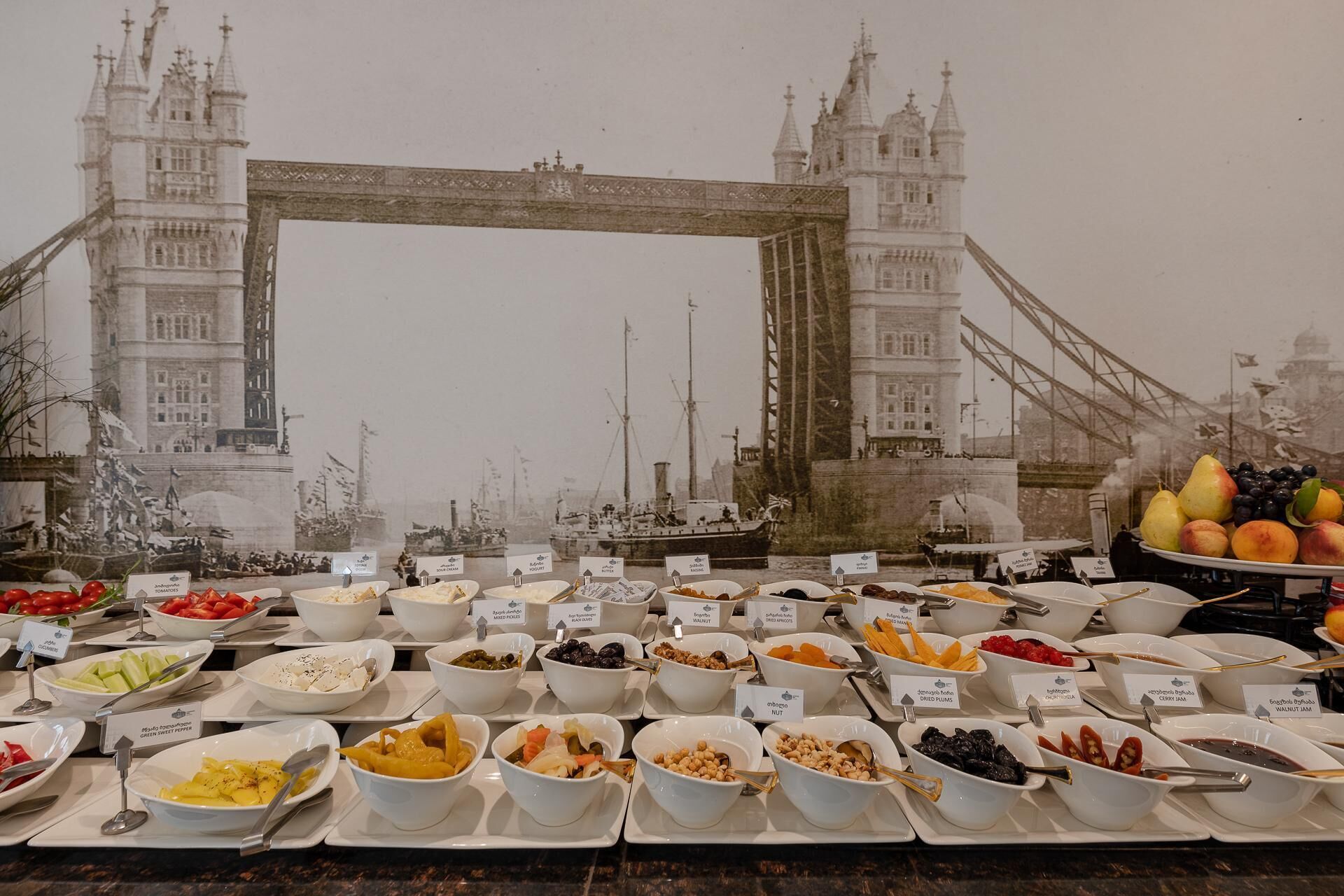 Breakfast, lunch, dinner served; international cuisine 