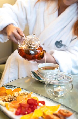 Café da manhã com buffet todos os dias (GEL 40 por pessoa) 