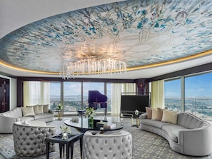 Premium bedding, minibar, in-room safe, desk