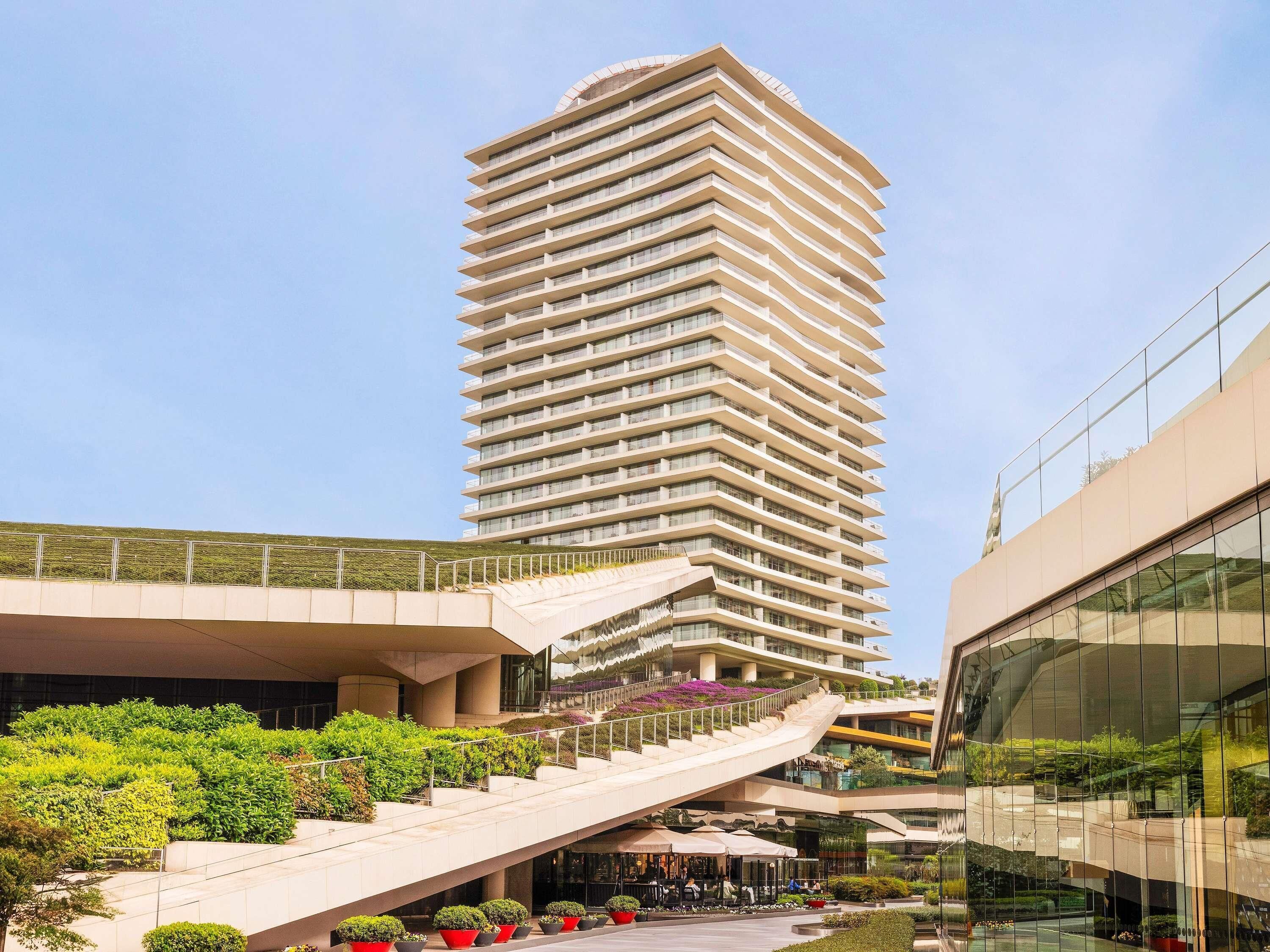 المنشأة من الخارج