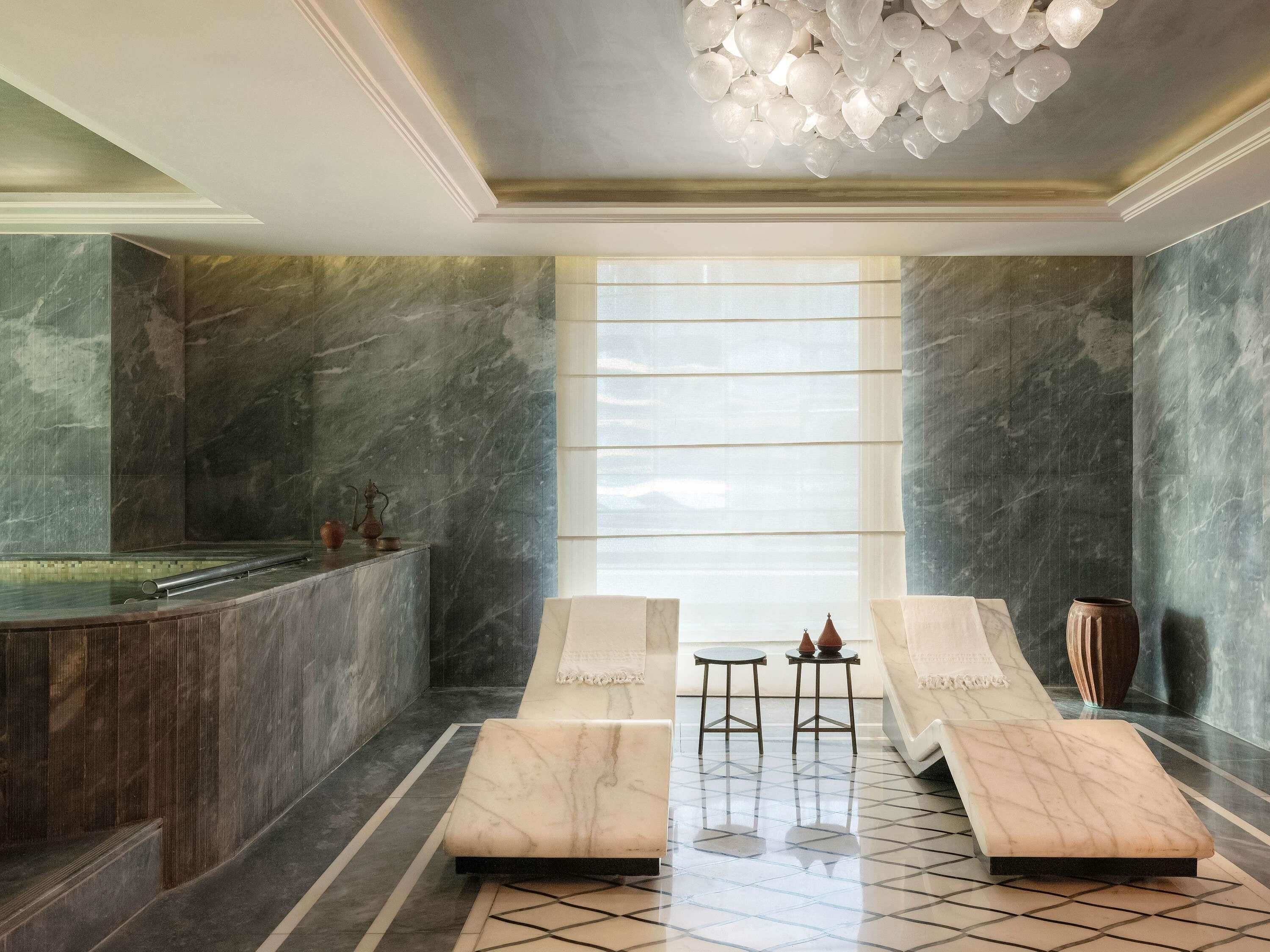 Sauna, hot tub, steam room, Turkish bath, body treatments, aromatherapy