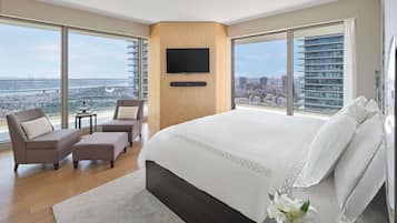 Premium bedding, minibar, in-room safe, desk