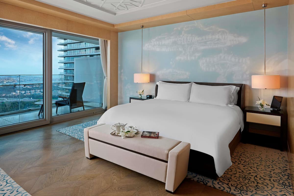 Deluxe-Zimmer, 1 King-Bett (Bosphorus) | Hochwertige Bettwaren, Minibar, Zimmersafe, Schreibtisch