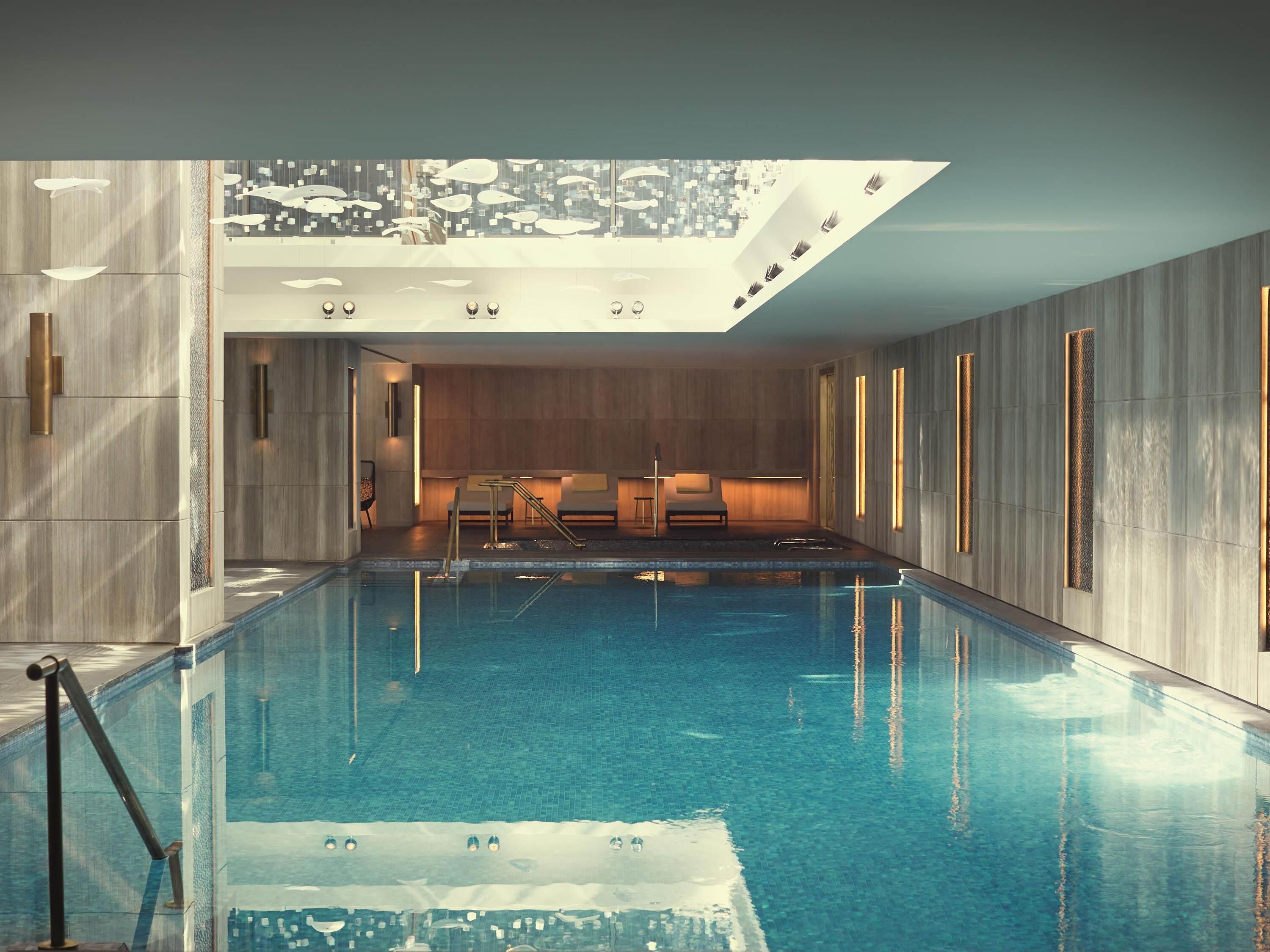 Badstue, boblebad, dampbad, tyrkisk bad/hamam og kroppsbehandlinger