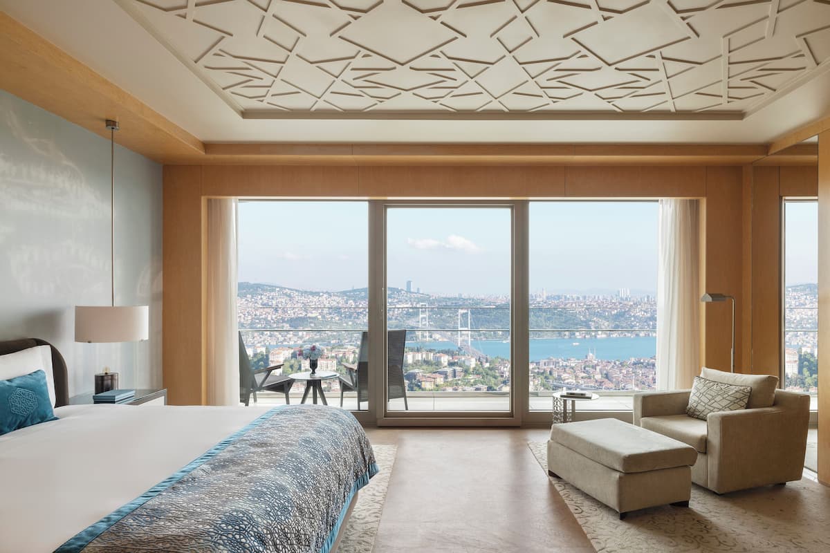 Deluxe Room, 1 King Bed (Bosphorus) | Premium bedding, minibar, in-room safe, desk