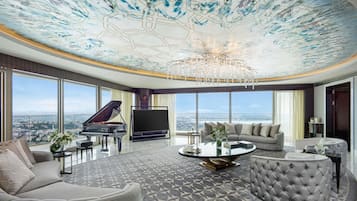 Premium bedding, minibar, in-room safe, desk