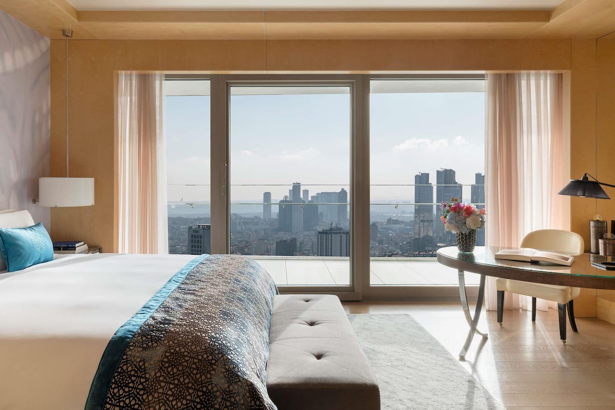 Junior-Suite | Hochwertige Bettwaren, Minibar, Zimmersafe, Schreibtisch