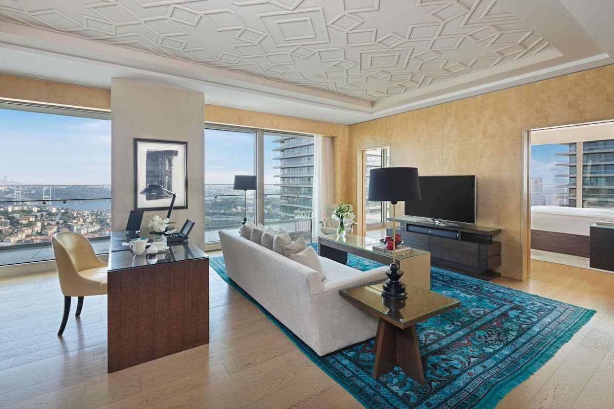 Televisión LED, reproductor de DVD, estación para iPod