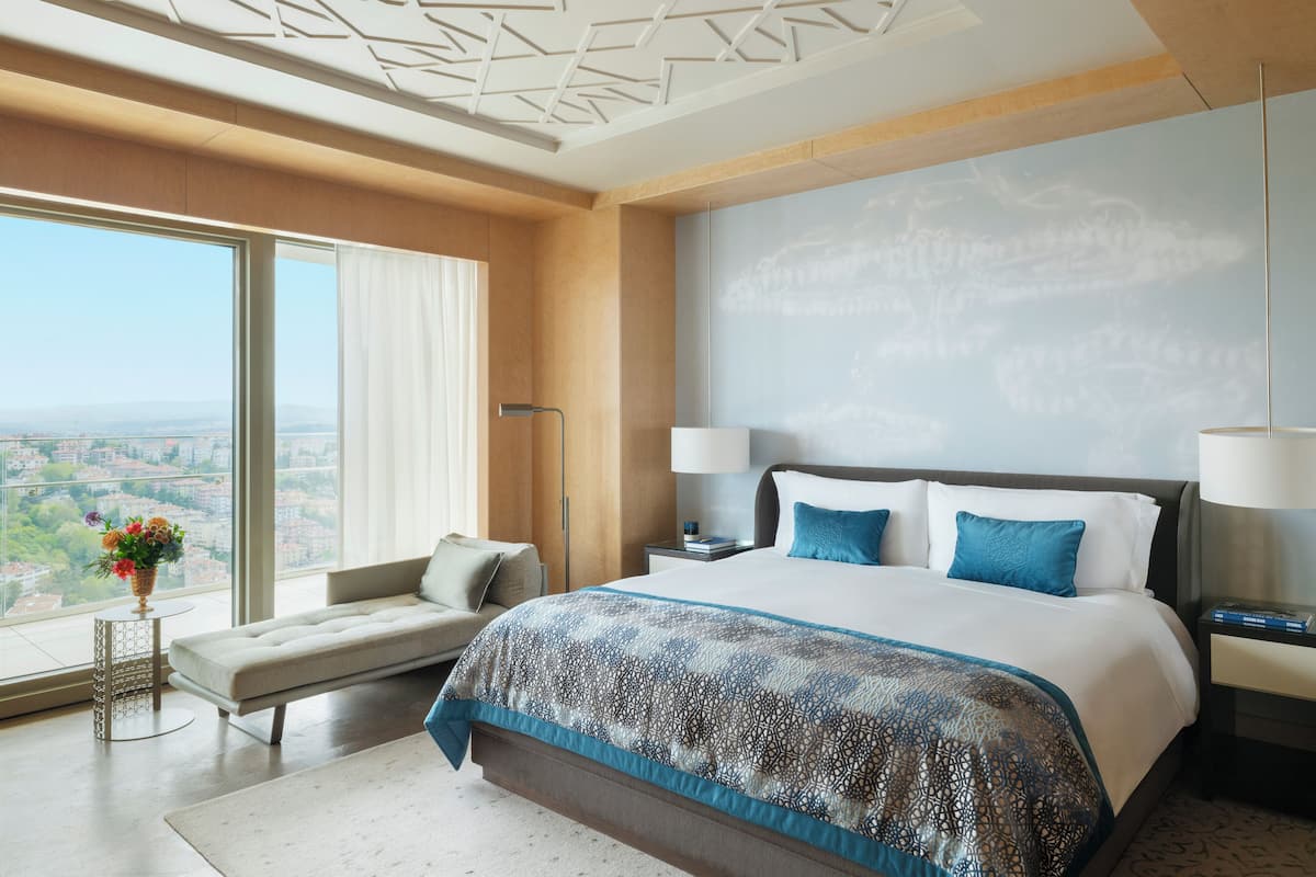 Ropa de cama de alta calidad y minibar