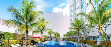 Outdoor pool, sun loungers