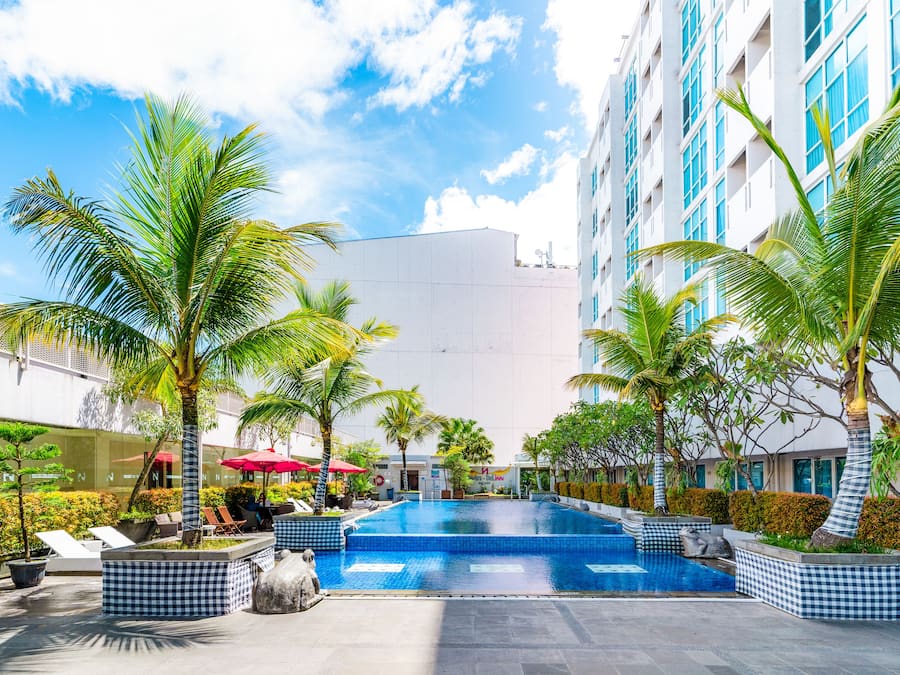 Outdoor pool, pool loungers