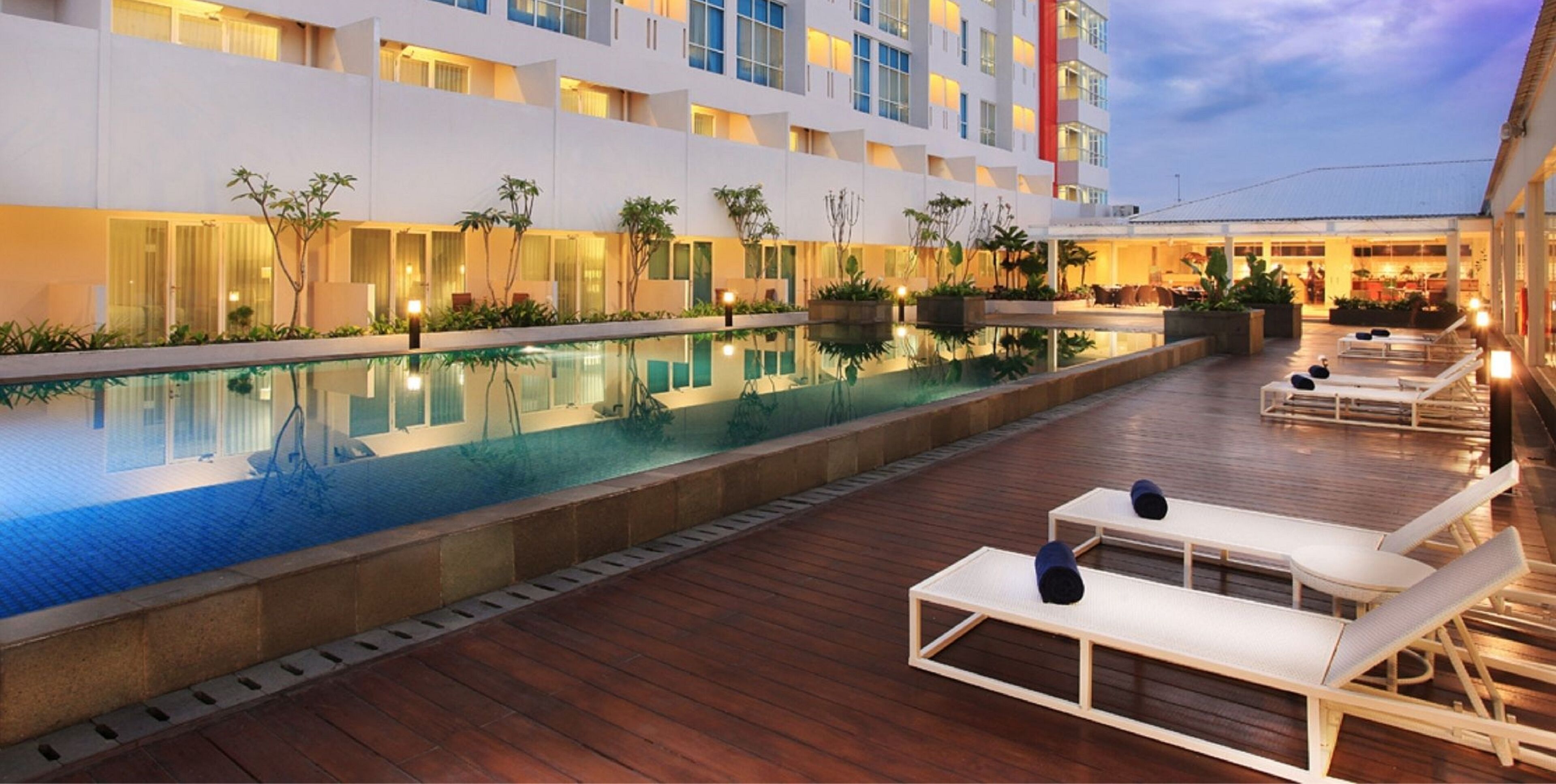 outdoor pool, pool loungers