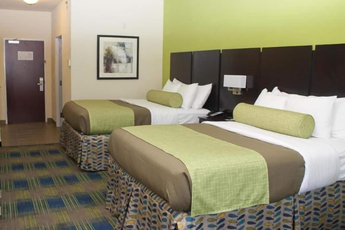 In-room safe, desk, laptop workspace, iron/ironing board