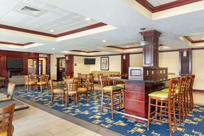 Free full breakfast - Best Western Plus Pratt (Pratt)