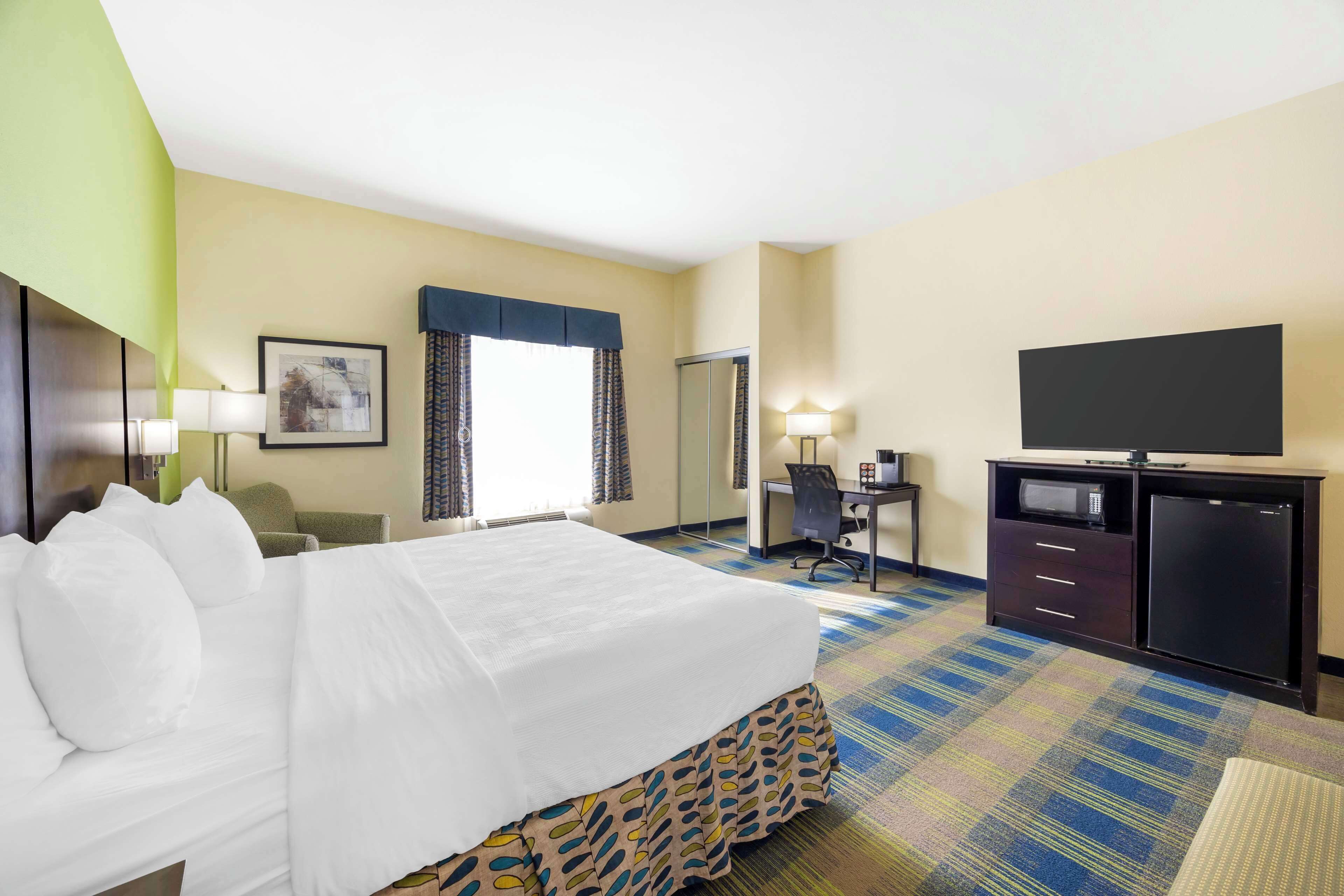 in-room safe, desk, laptop workspace, iron/ironing board