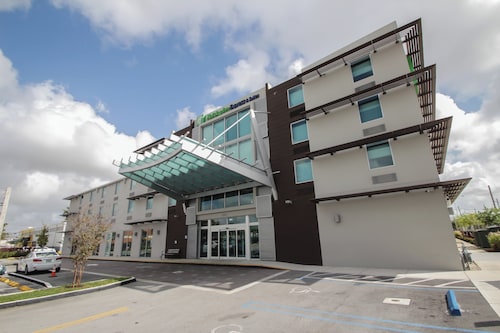 Holiday Inn Express & Suites Miami Airport East by IHG
