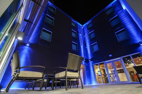 Property amenity. Holiday Inn Express & Suites Miami Airport East by IHG