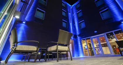 Holiday Inn Express & Suites Miami Airport East by IHG