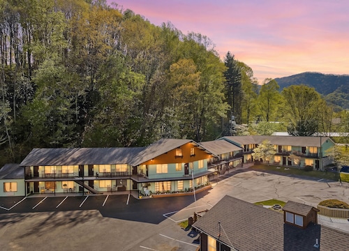 Castlewood Inn