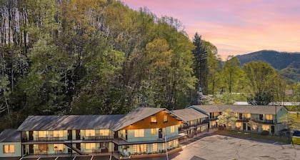 Castlewood Inn
