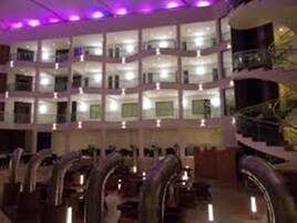 Fachada del alojamiento - Noche