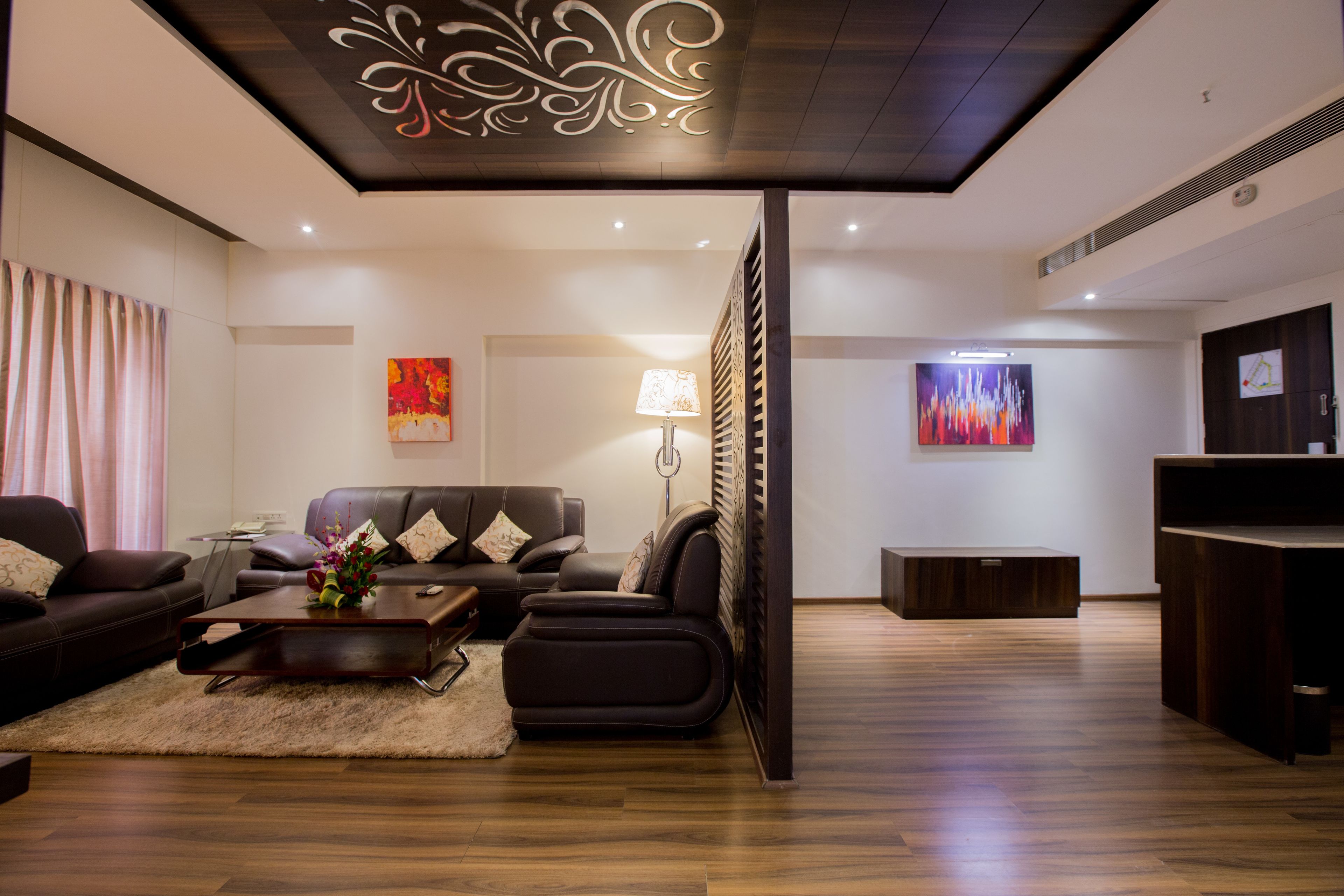 presidential suite, 1 double bed | living room | tv