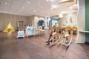 Children’s play area – indoor