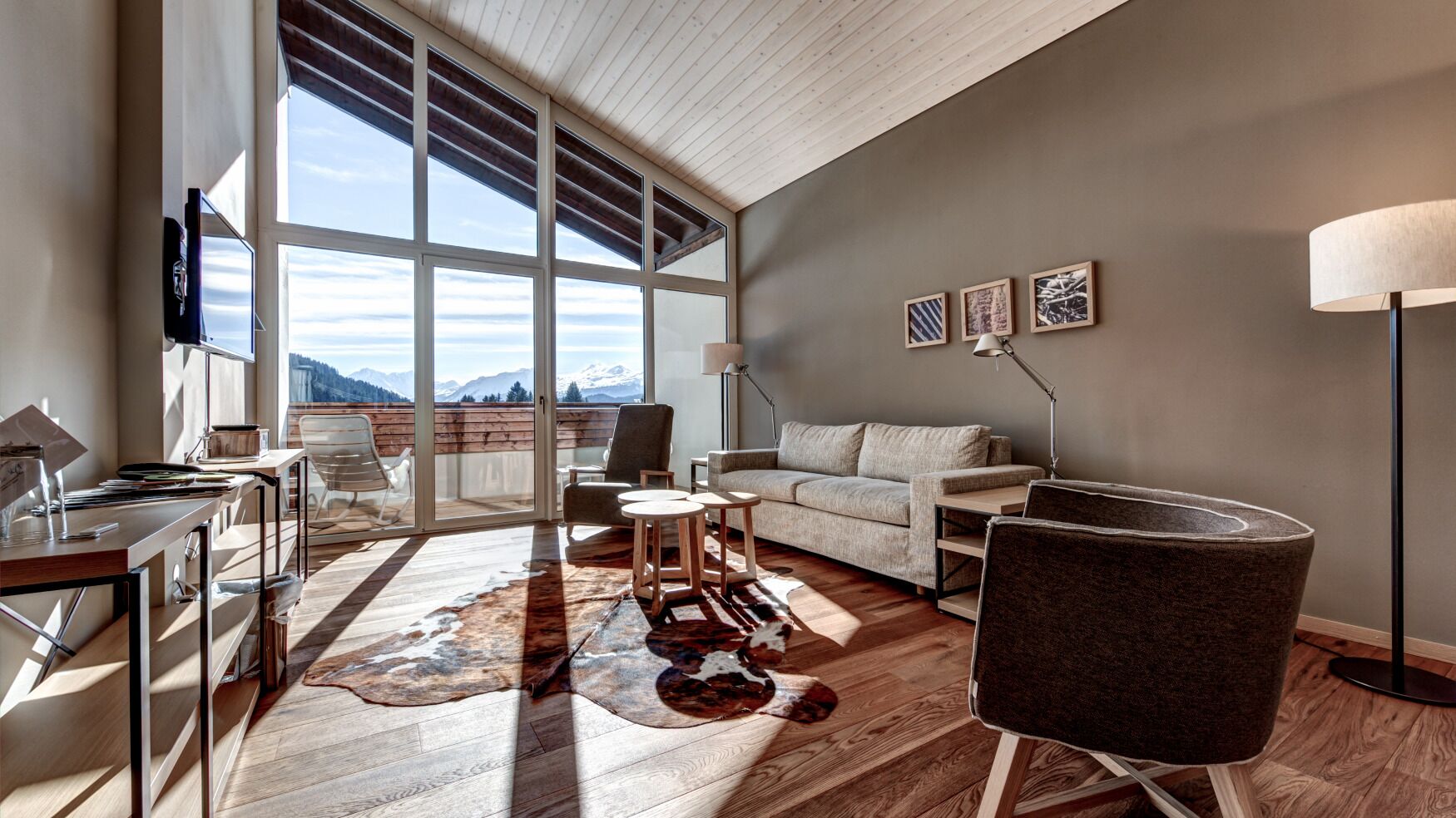 family suite, 2 bedrooms | 1 bedroom, hypo-allergenic bedding, free minibar, in-room safe