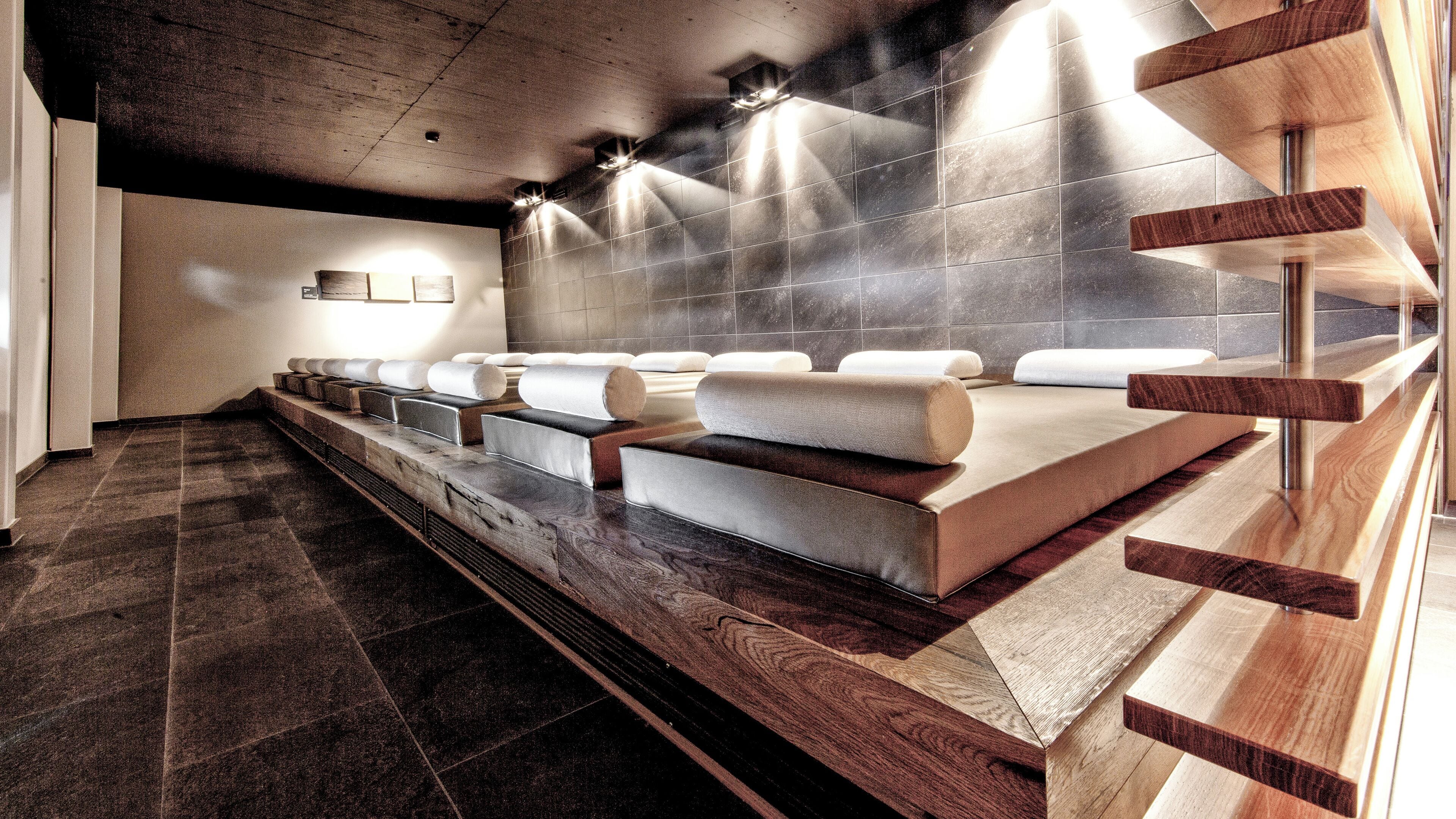 sauna, steam room, body treatments, hot stone massages