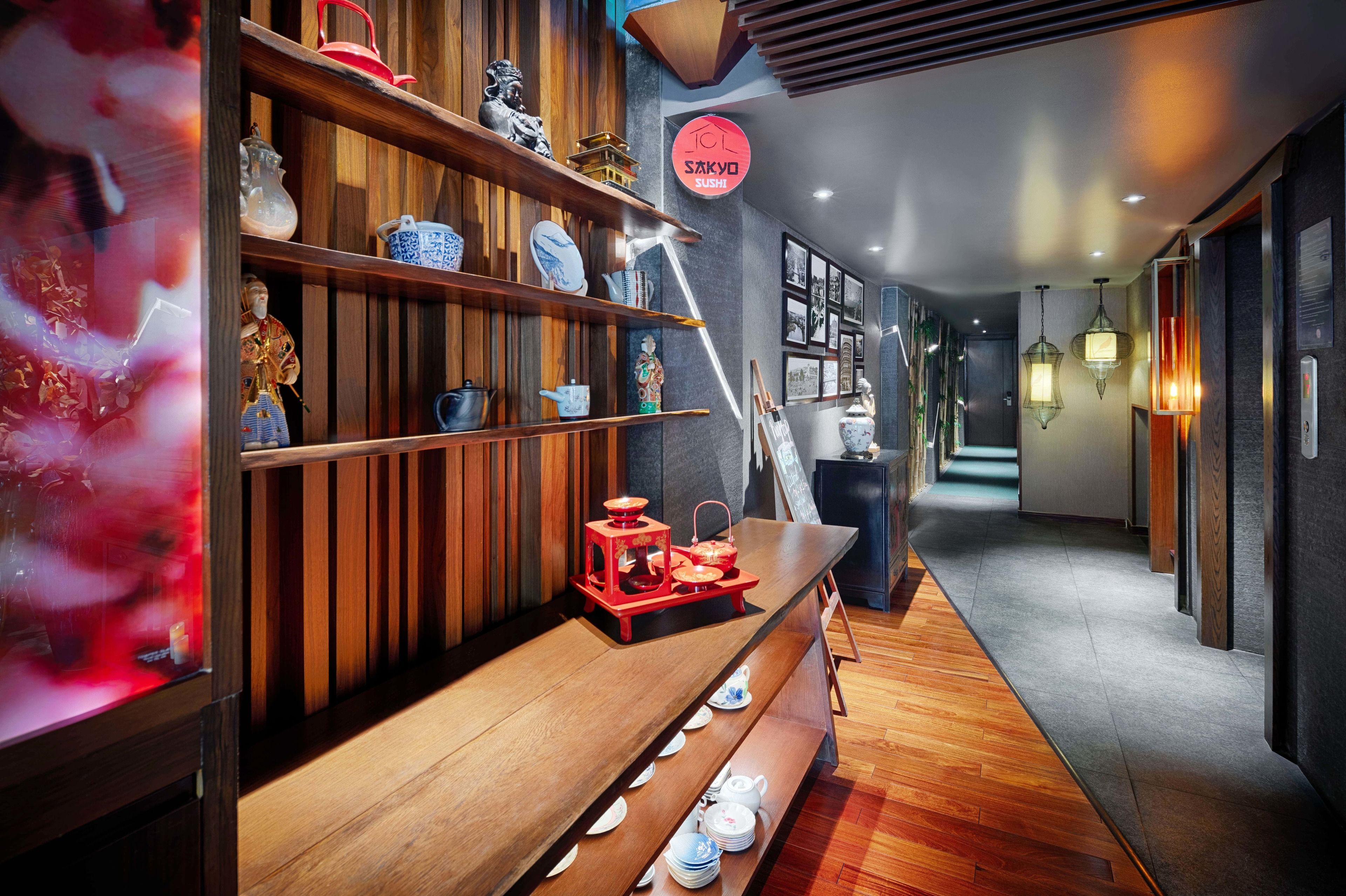 daily buffet breakfast (vnd 300000 per person)