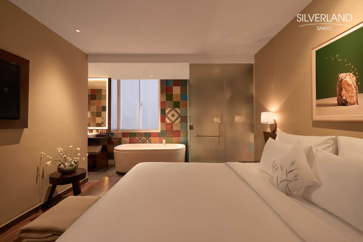 ห้องพรีเมียร์ดับเบิล (Solace) | ตู้นิรภัยในห้องพัก, ผ้าม่านกันแสง, Wi-Fi ฟรี, ผ้าปูที่นอน