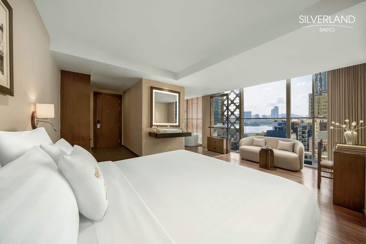 Kamar Eksekutif, pemandangan kota | 1 kamar tidur, brankas, tirai kedap cahaya, dan Wi-Fi gratis