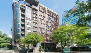 Property entrance - Silverland Sakyo Hotel & Spa (Ho Chi Minh City)