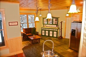 المنشأة من الداخل