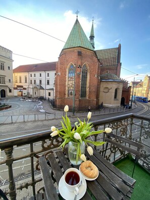 Standard Double Room, Balcony, City View | Premium bedding, desk, iron/ironing board, free WiFi