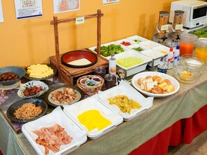 Desayuno buffet todos los días (con cargo) 