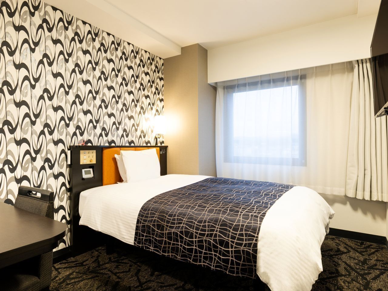 Desk, blackout curtains, free WiFi, bed sheets