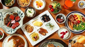 Daily buffet breakfast for a fee