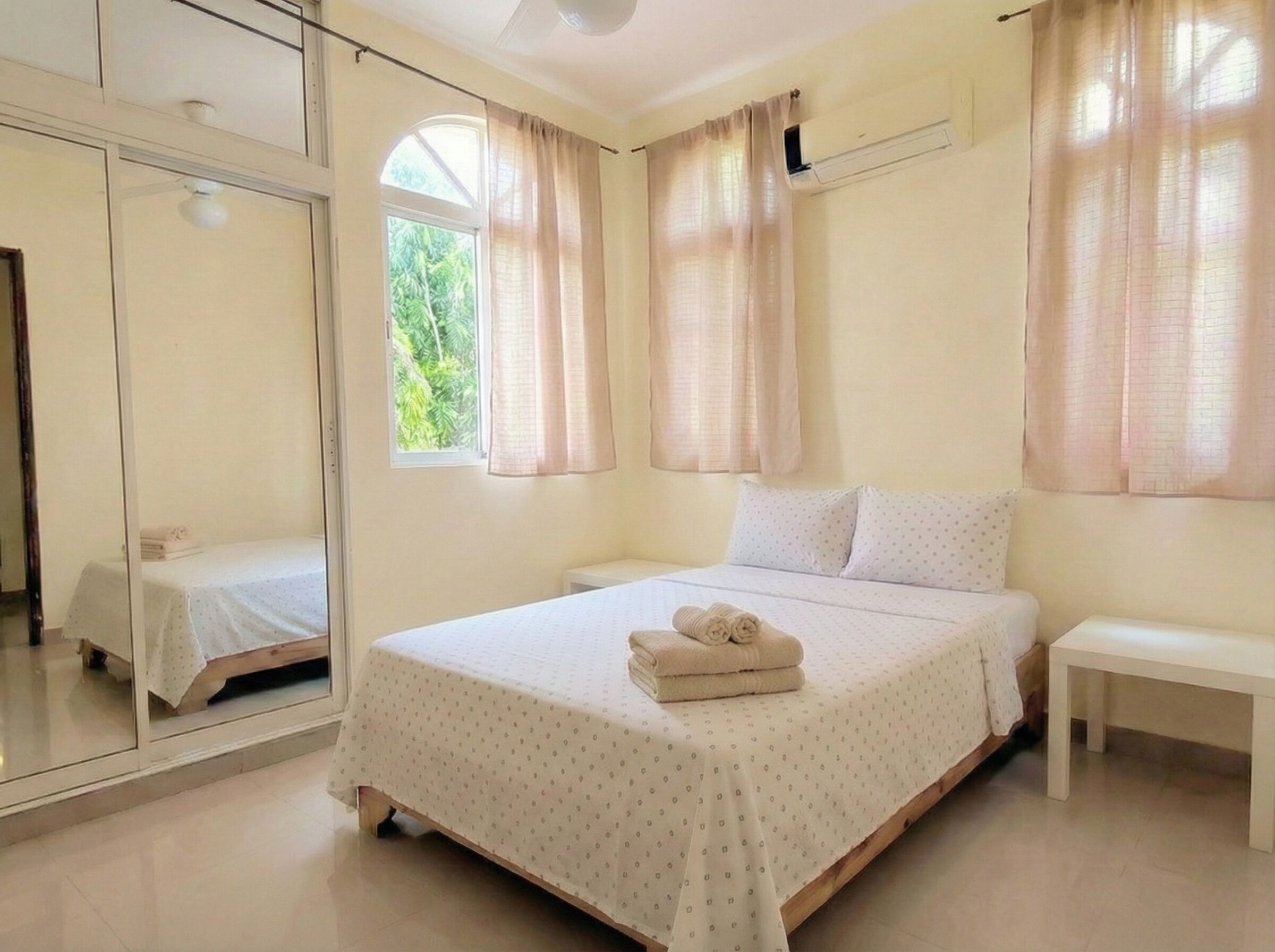 Family Apartment, 2 Bedrooms, Kitchen, Beachside (with Air Conditioning ) | Desk, iron/ironing board, free WiFi, bed sheets