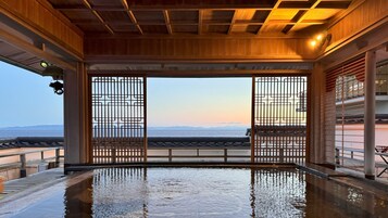 Baño termal público