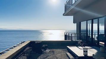 Panoramic Room, Ocean View (Japanese-Style) | Premium bedding, in-room safe, desk, free WiFi