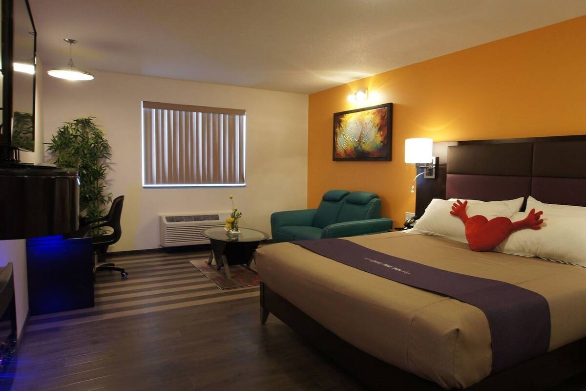 Egyptian cotton sheets, premium bedding, down comforters
