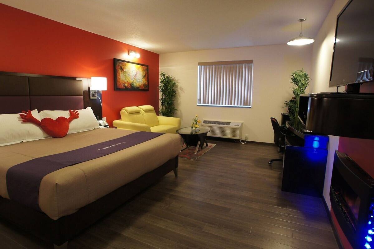 Egyptian cotton sheets, premium bedding, down comforters