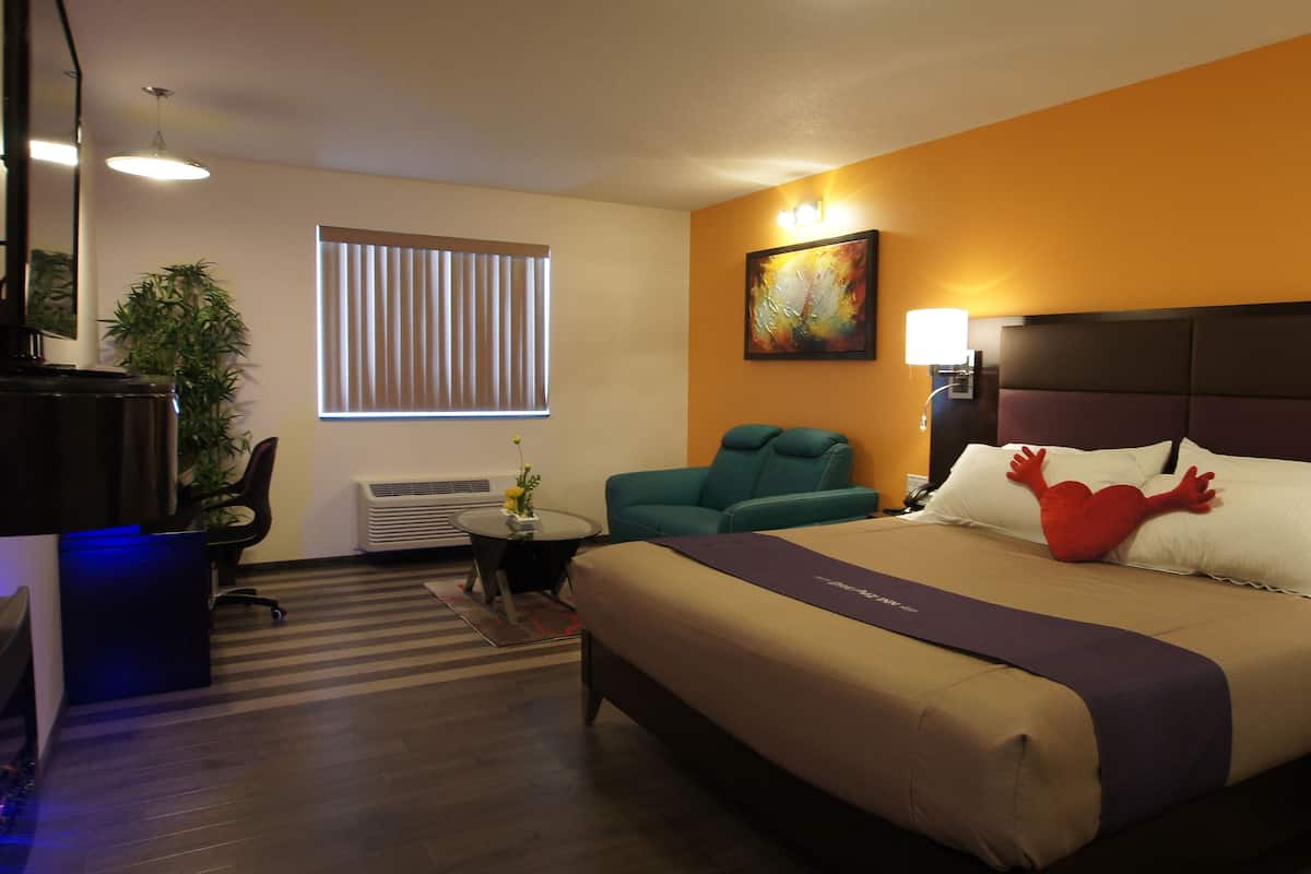 King Bed Jacuzzi Executive Suite