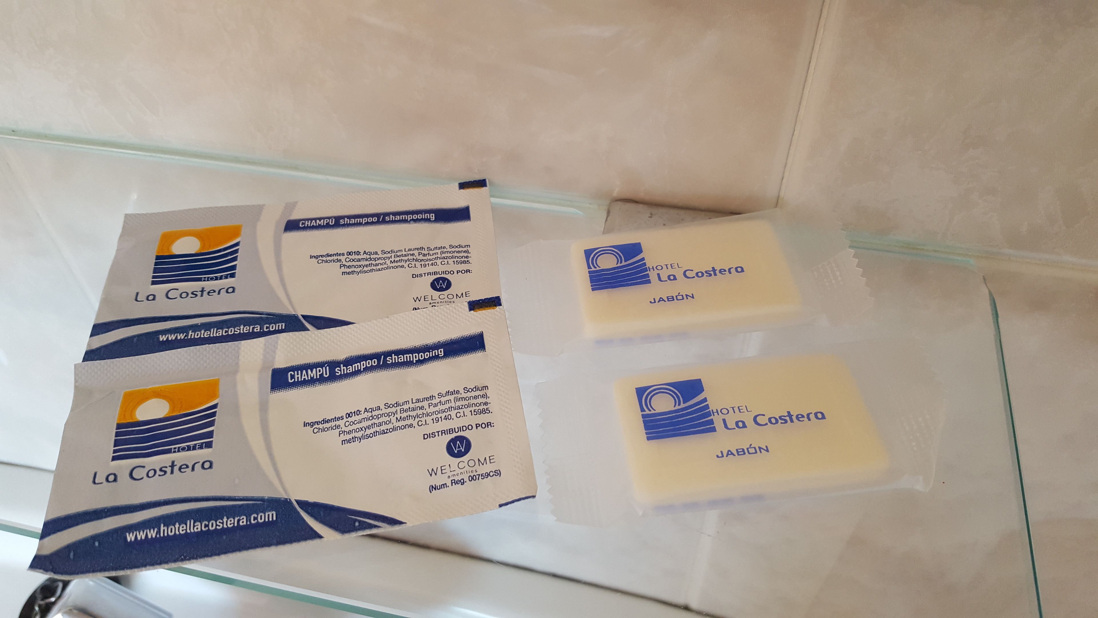 combined shower/bathtub, deep-soaking bathtub, rainfall showerhead